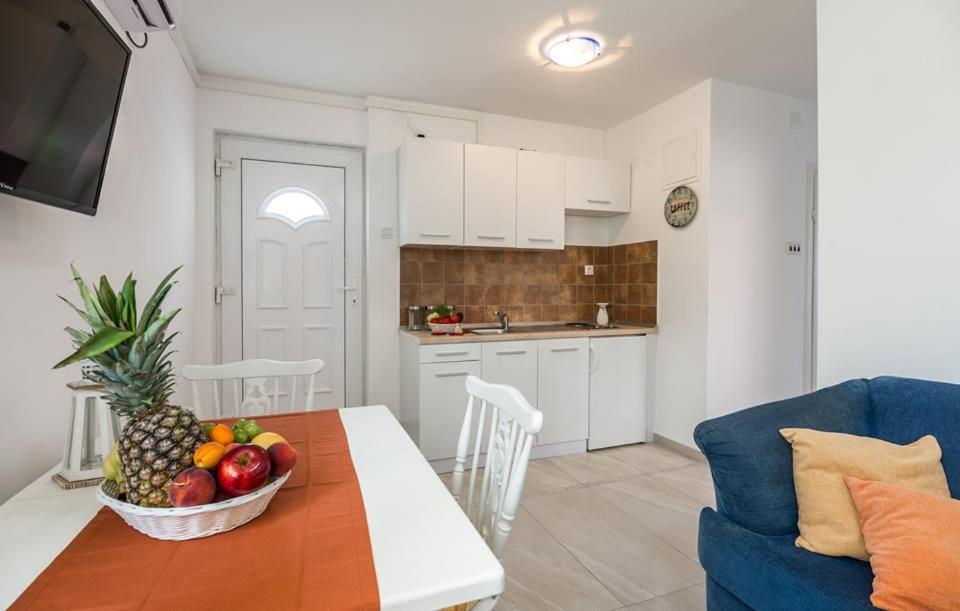 Apartments Dora Вантачичи Экстерьер фото